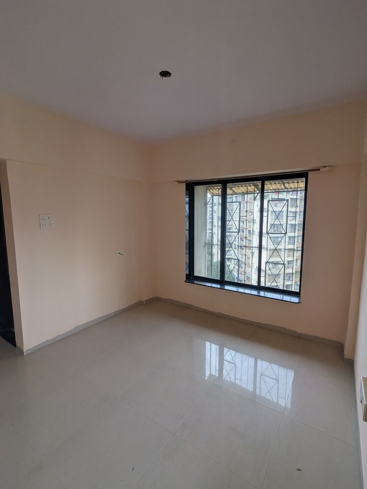 Room, amrut-aangan 1 Bedroom 651 Sq.Ft. Apartment In Kalwa Thane 9543273