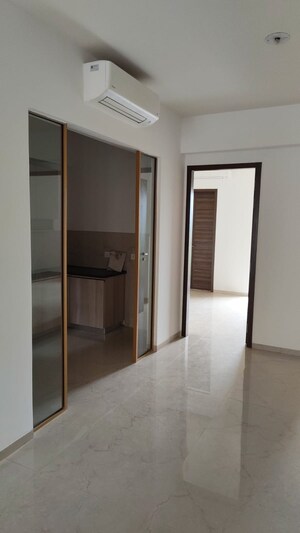 Room in 2 BHK Apartment at Smart World Orchard, Sector 61 – for Sale