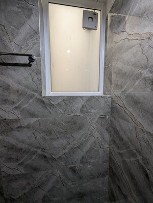 Room in 2 BHK Apartment at Smart World Orchard, Sector 61 – for Sale