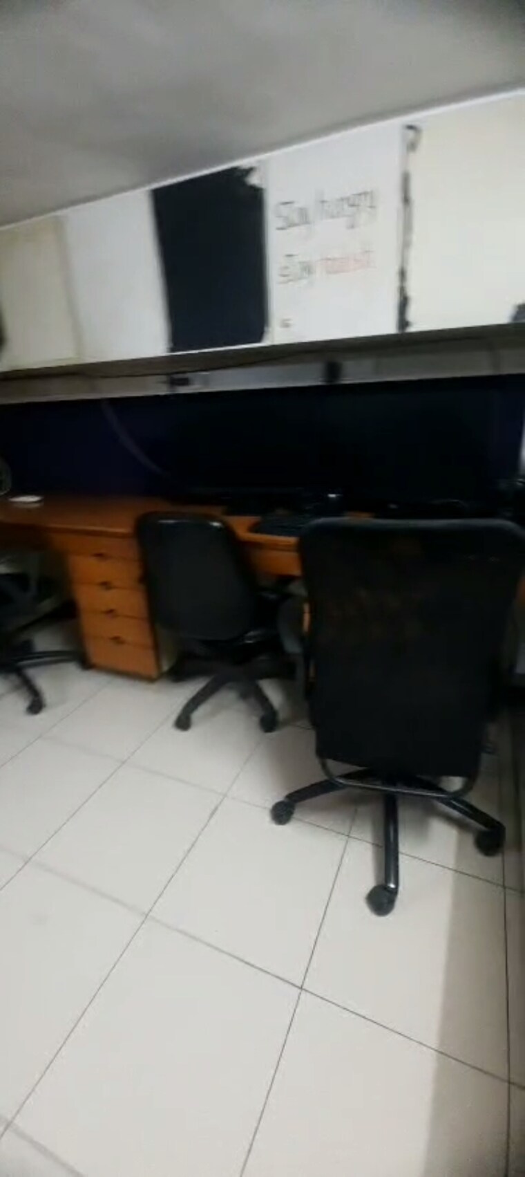 Team Area, kuber-complex Commercial Office Space 450 Sq.Ft. In Andheri West Mumbai 9543456