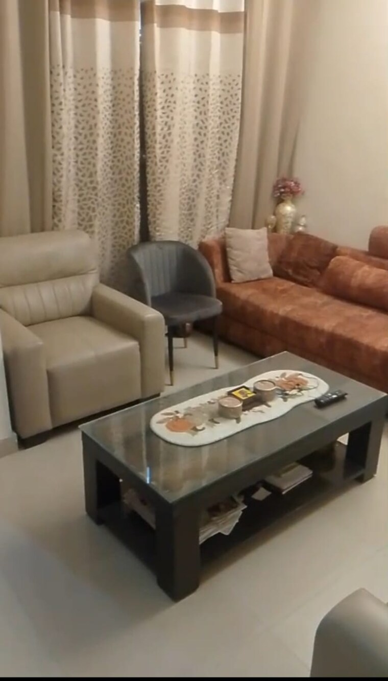 Living Room, mayur vihar phase ii 3 Bedroom 1428 Sq.Ft. Apartment In Mayur Vihar Phase ii Delhi 9543430