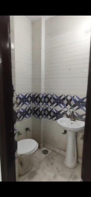 Master Bedroom in 2 BHK Builder Floor at Uttam Nagar – for Rent