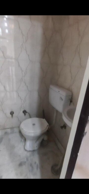 Bathroom in 2 BHK Builder Floor at Uttam Nagar – for Rent