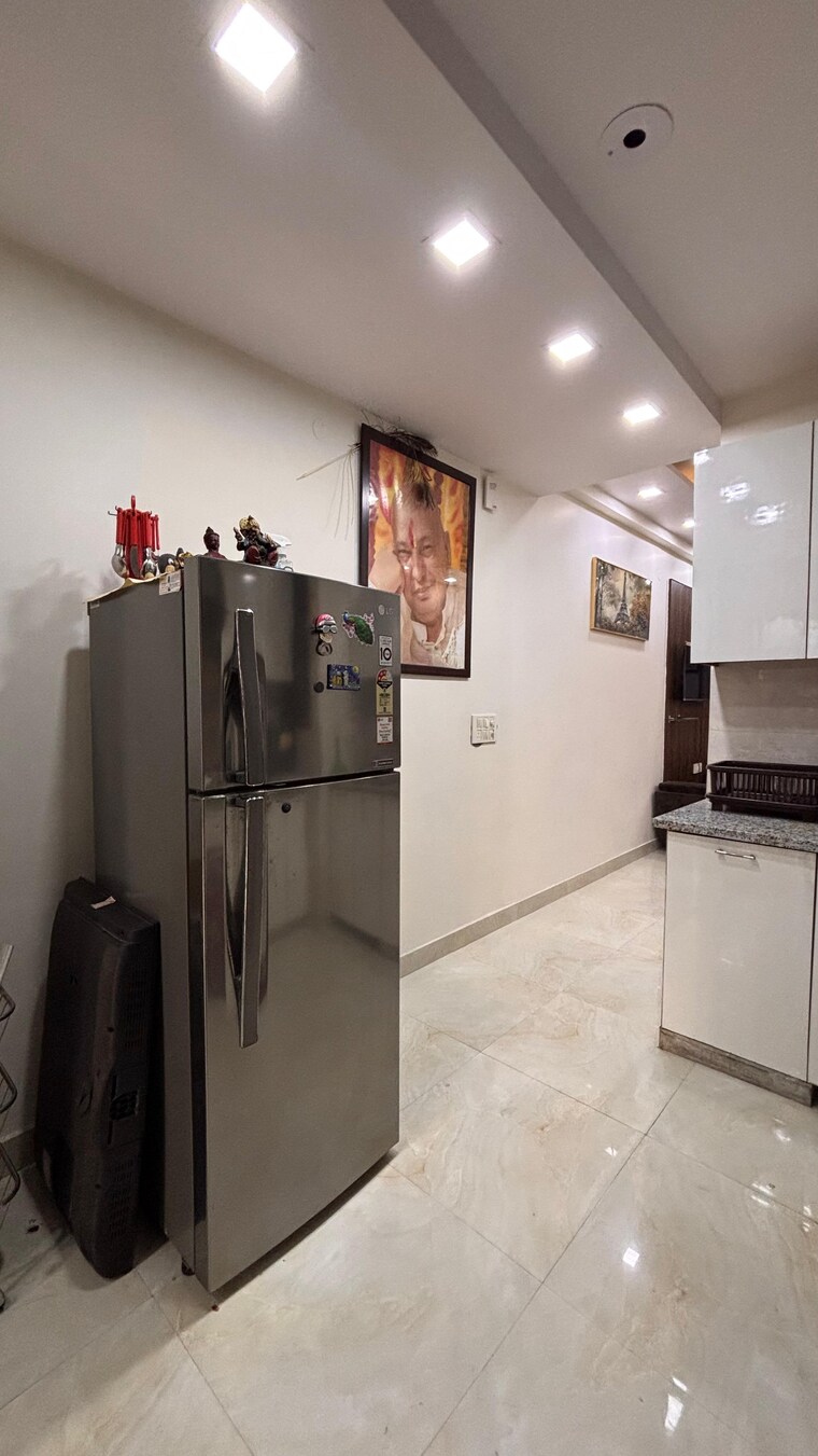 Kitchen, gyan khand 3 Bedroom 1300 Sq.Ft. Builder Floor In Gyan Khand Ghaziabad 9543494
