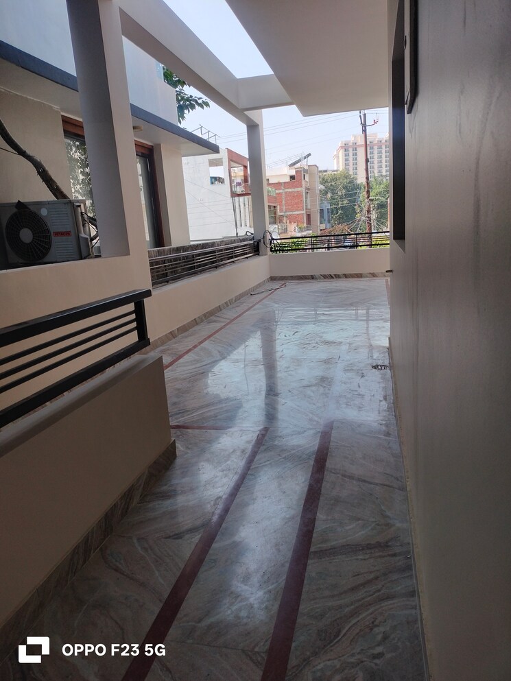 Balcony, gomti nagar 6+ Bedroom 3200 Sq.Ft. Villa In Gomti Nagar Lucknow 9543525