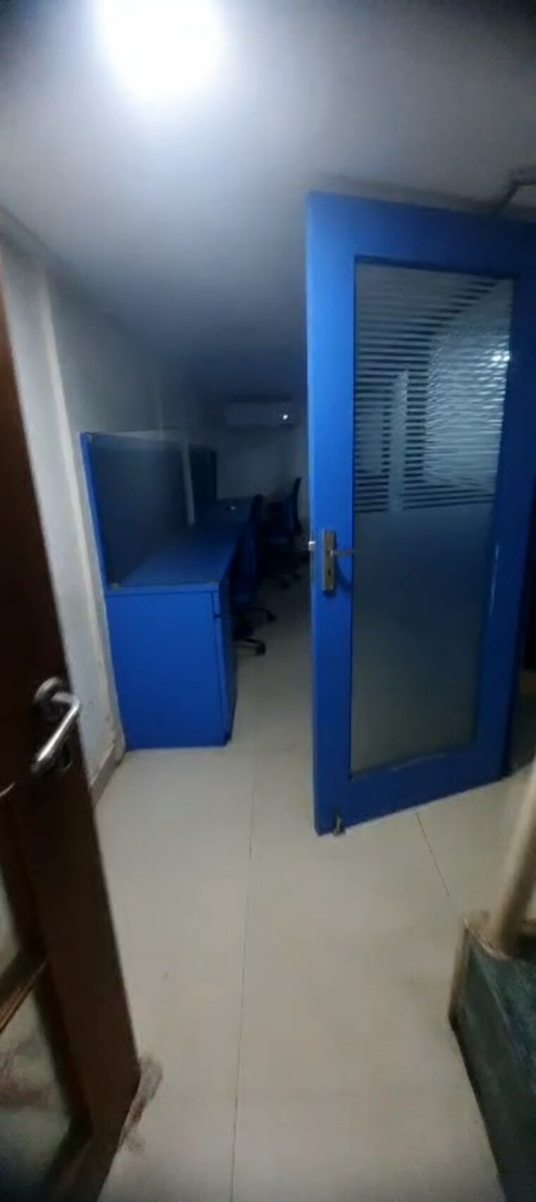 undefined, kuber-complex Commercial Office Space 450 Sq.Ft. In Andheri West Mumbai 9543529