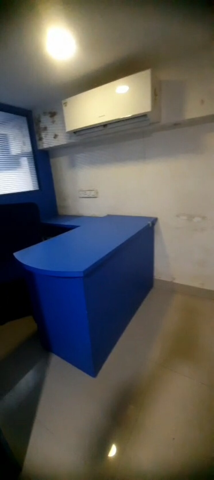 undefined, kuber-complex Commercial Office Space 450 Sq.Ft. In Andheri West Mumbai 9543529