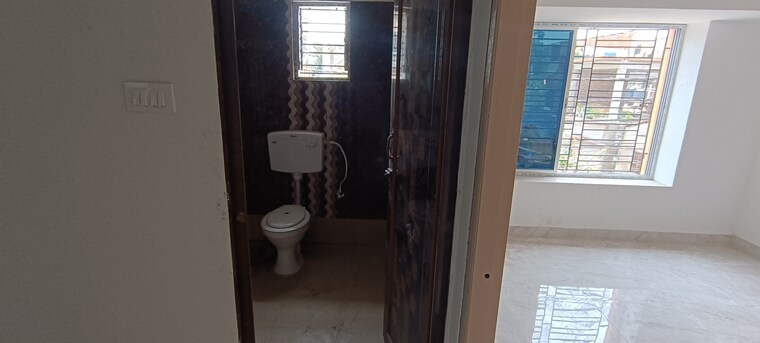 Bathroom, chinar park 3 Bedroom 1140 Sq.Ft. Apartment In Chinar Park Kolkata 9543514
