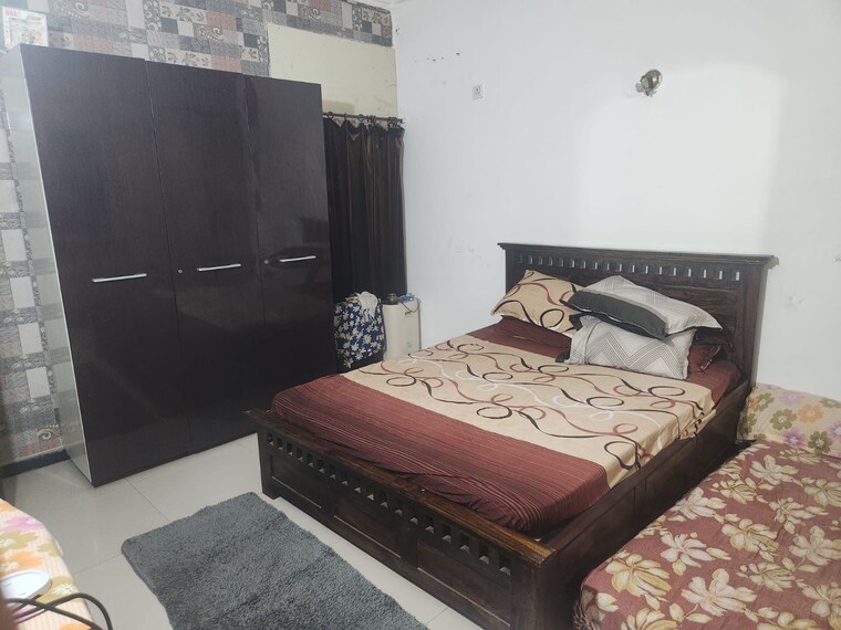 Bedroom, gyan khand ii 3 Bedroom 1400 Sq.Ft. Builder Floor In Gyan Khand ii Ghaziabad 9543544