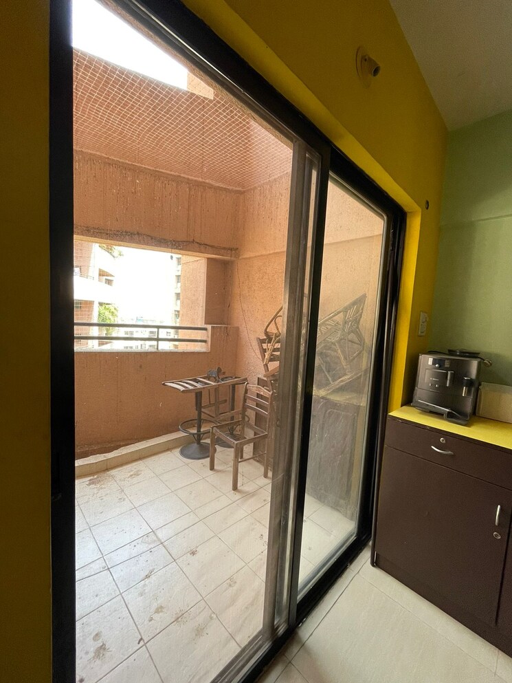 Kitchen, kumar-urban-shantiniketan-phase-2 2 Bedroom 1000 Sq.Ft. Apartment In Baner Pune 9543530