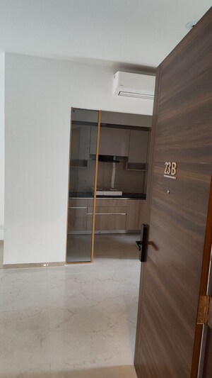 Room in 3 BHK Apartment at Smart World Orchard, Sector 61 – for Sale