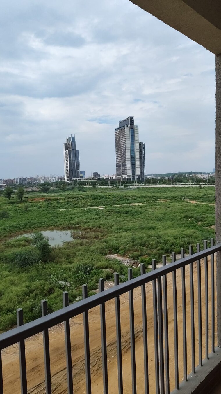 Exterior View, smart-world-orchard 3 Bedroom 1630 Sq.Ft. Apartment In Sector 61 Gurgaon 9543538