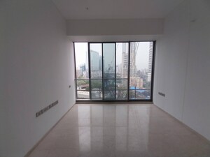 Room in 4 BHK Apartment at Rustomjee Crown, Prabhadevi – for Rent