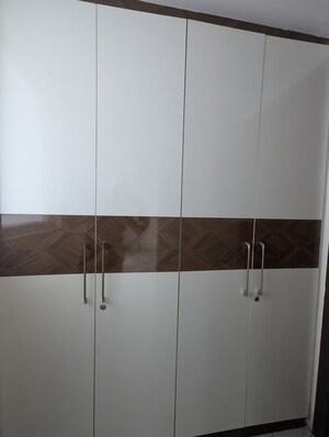 Furnished Amenities in 3 BHK Apartment at Smart World Orchard, Sector 61 – for Sale