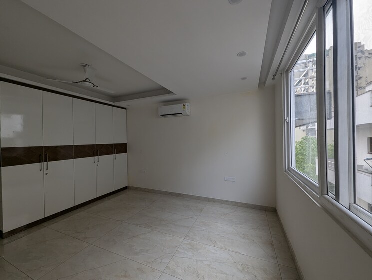 Room, smart-world-orchard 3 Bedroom 1630 Sq.Ft. Apartment In Sector 61 Gurgaon 9543538