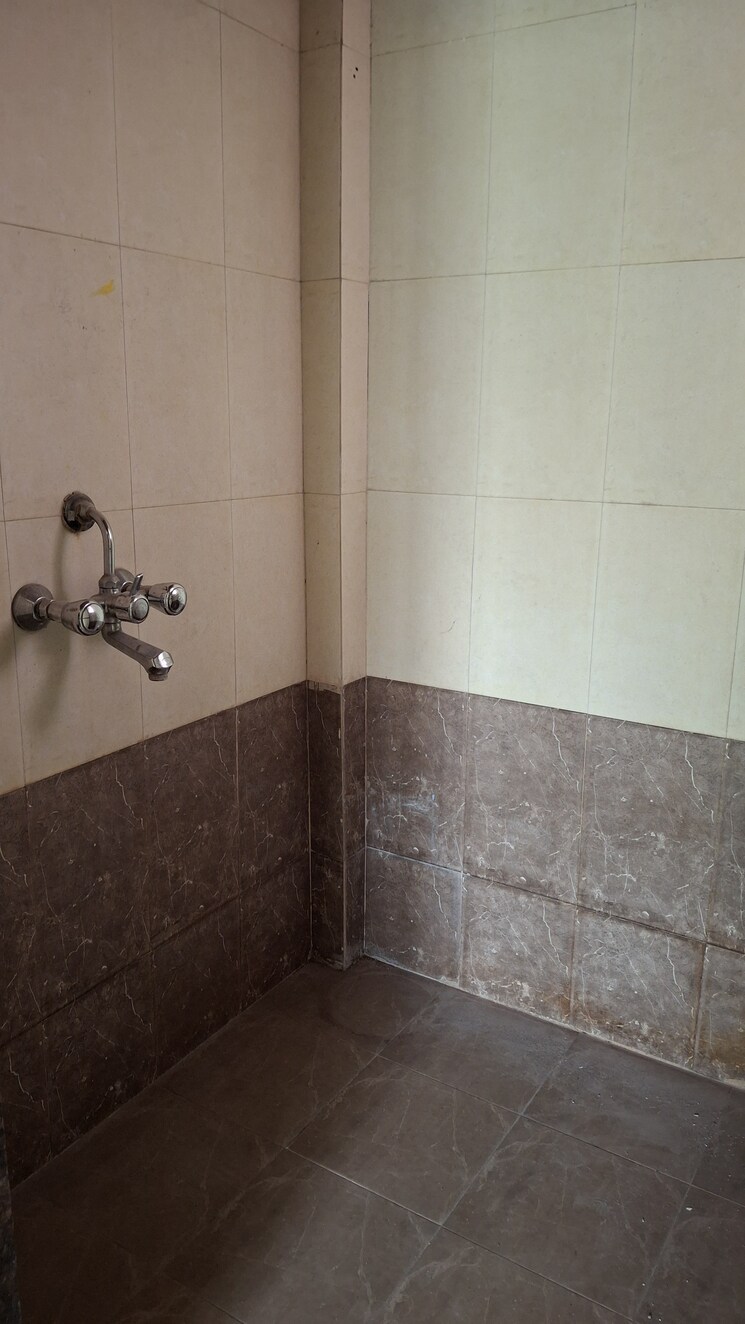Bathroom, sai-homes-prabhu-niketan 1 Bedroom 720 Sq.Ft. Apartment In Ulwe Navi Mumbai 9543573