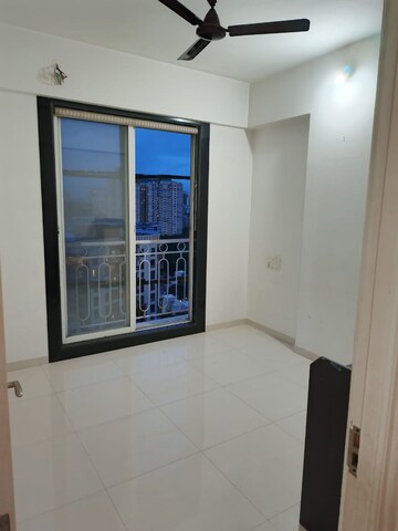 2 BHK Apartment For Rent in RDC Woods Teakwoods, Ghodbunder Road