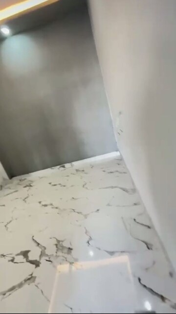 Room in 2 BHK Independent House at Jankipuram – for Sale