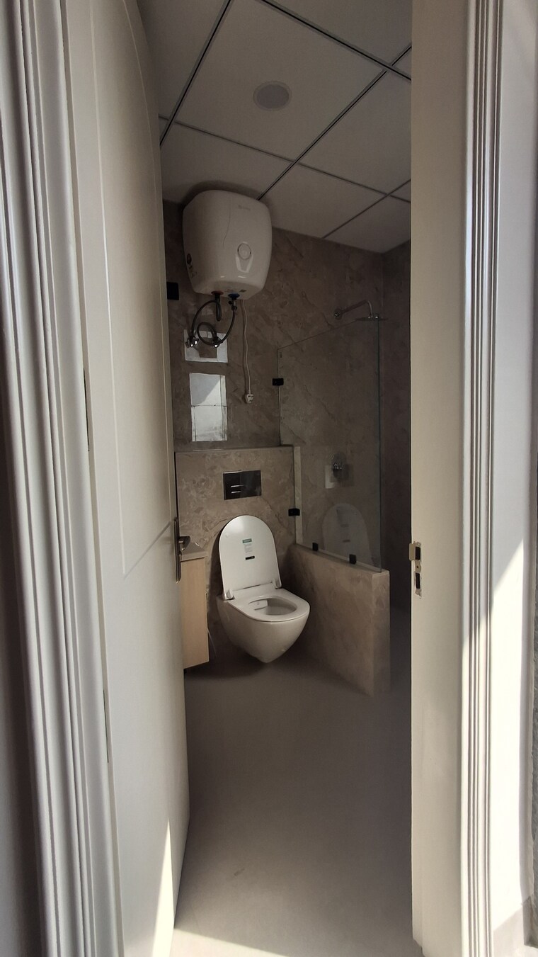  Parking, sector 42 1 Bedroom 690 Sq.Ft. Builder Floor In Sector 42 Gurgaon 9543629