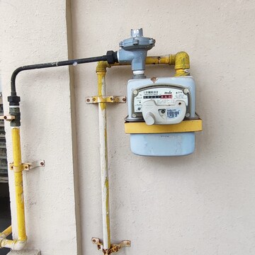 Furnished Amenities in 3 BHK Apartment at Elite Golf Green, Sector 79 – for Rent