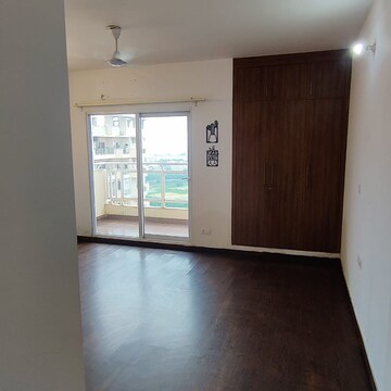 3 BHK Apartment For Rent in Elite Golf Green, Sector 79
