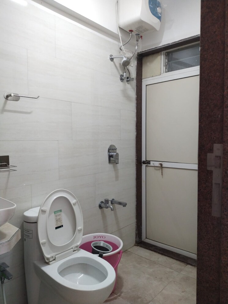 Bathroom, richmond-chs 1 Bedroom 429 Sq.Ft. Apartment In Bhayandar East Thane 9543651