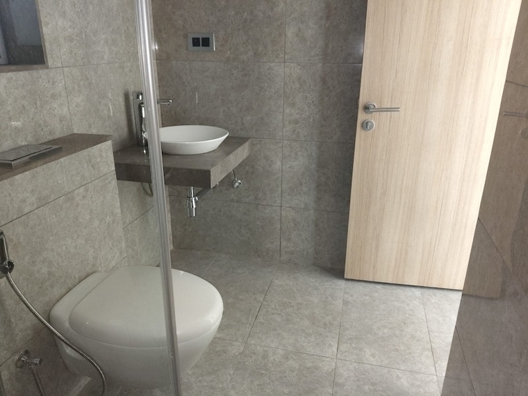 Bathroom, oberoi-sky-city 3 Bedroom 1093 Sq.Ft. Apartment In Borivali East Mumbai 9543623