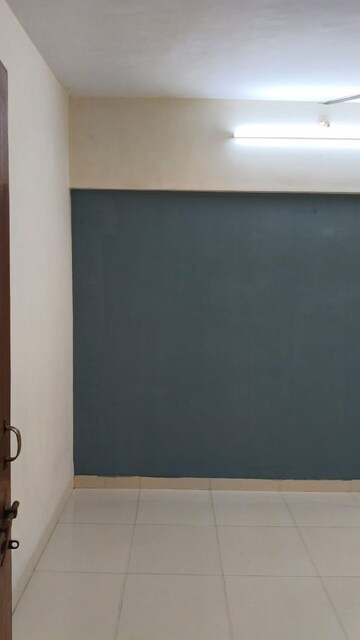 Room in 1.5 BHK Apartment at Santoshi Niwas CHS, Bhandup East – for Rent