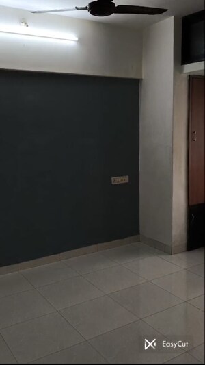 Room in 1.5 BHK Apartment at Santoshi Niwas CHS, Bhandup East – for Rent