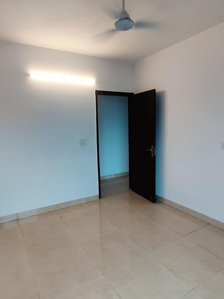Room, elite-golf-green 3 Bedroom 965 Sq.Ft. Apartment In Sector 79 Noida 9543677