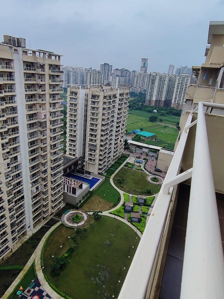Balcony, elite-golf-green 3 Bedroom 965 Sq.Ft. Apartment In Sector 79 Noida 9543677