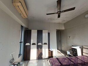 Kitchen in 4 BHK Apartment at Prabhadevi CHS, Prabhadevi – for Rent