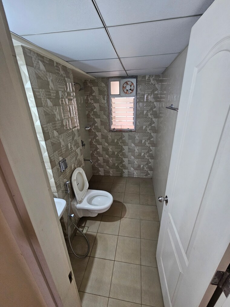 Bathroom, naiknavare-avon-vista-balewadi 2.5 Bedroom 1000 Sq.Ft. Apartment In Balewadi Pune 9543811