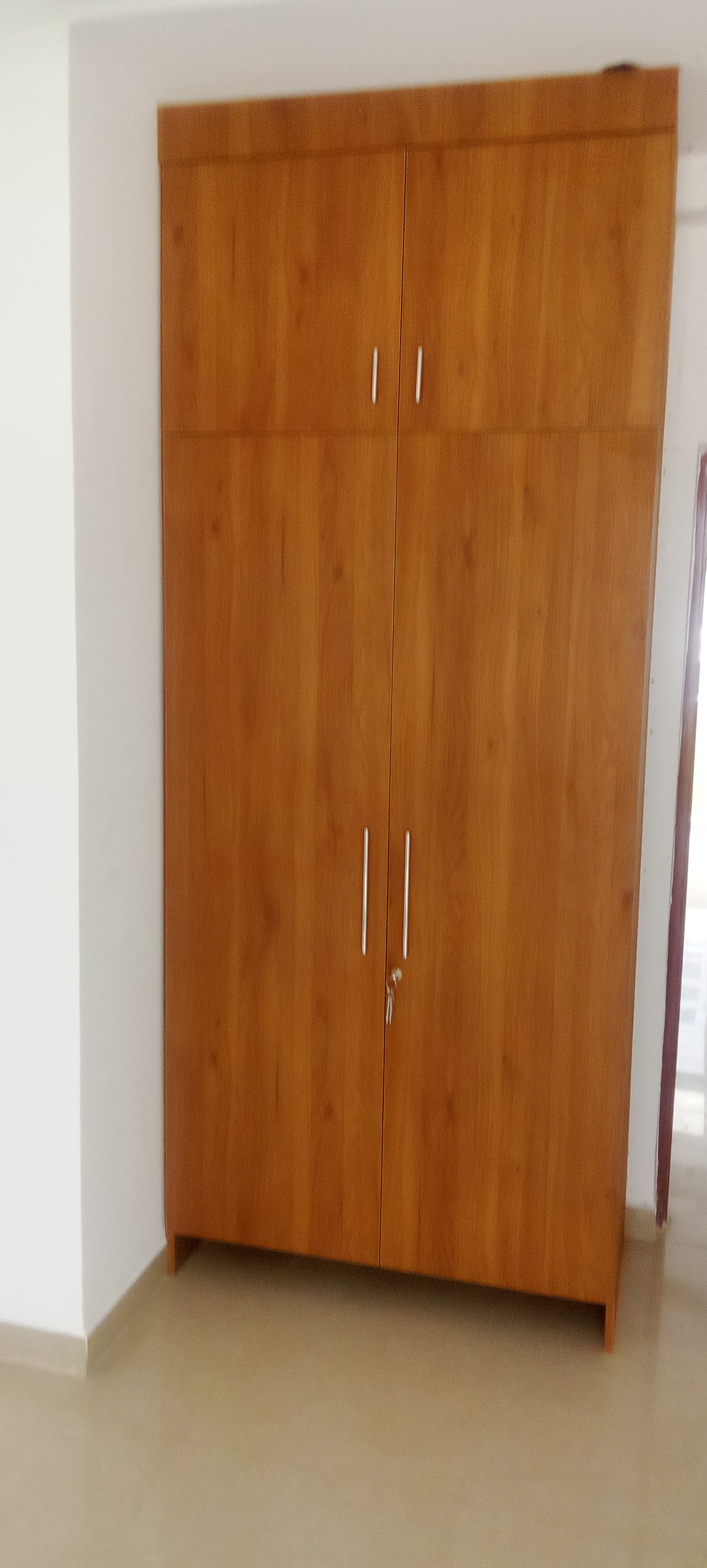 3 BHK 1750 Sq.Ft. Apartment in Parker White Lily
