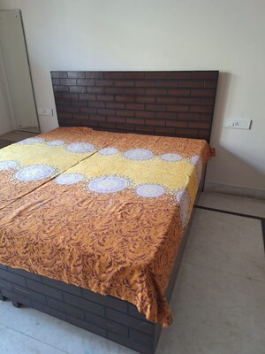 1 BHK Independent House For Rent in Sector 82