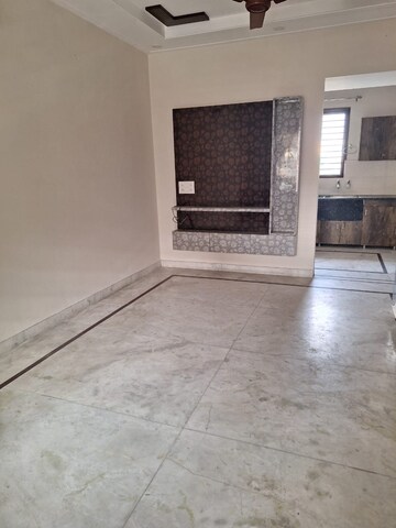 Room in 1 BHK Independent House at Sector 82 – for Rent