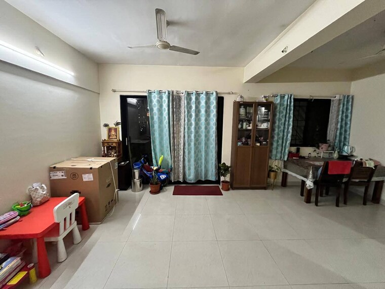  Parking, magarpatta-city-roystonea 2 Bedroom 1200 Sq.Ft. Apartment In Hadapsar Pune 9543714