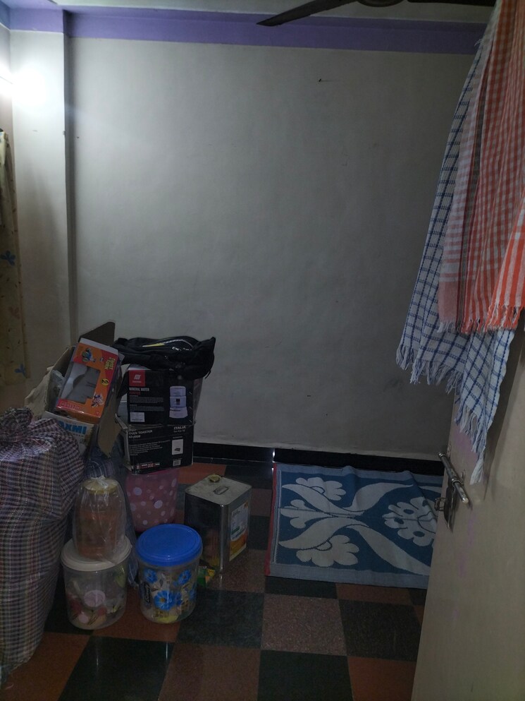 Living Room, shri-datta-nandnavan-building 1 Bedroom 560 Sq.Ft. Apartment In Dhankawadi Pune 9543791