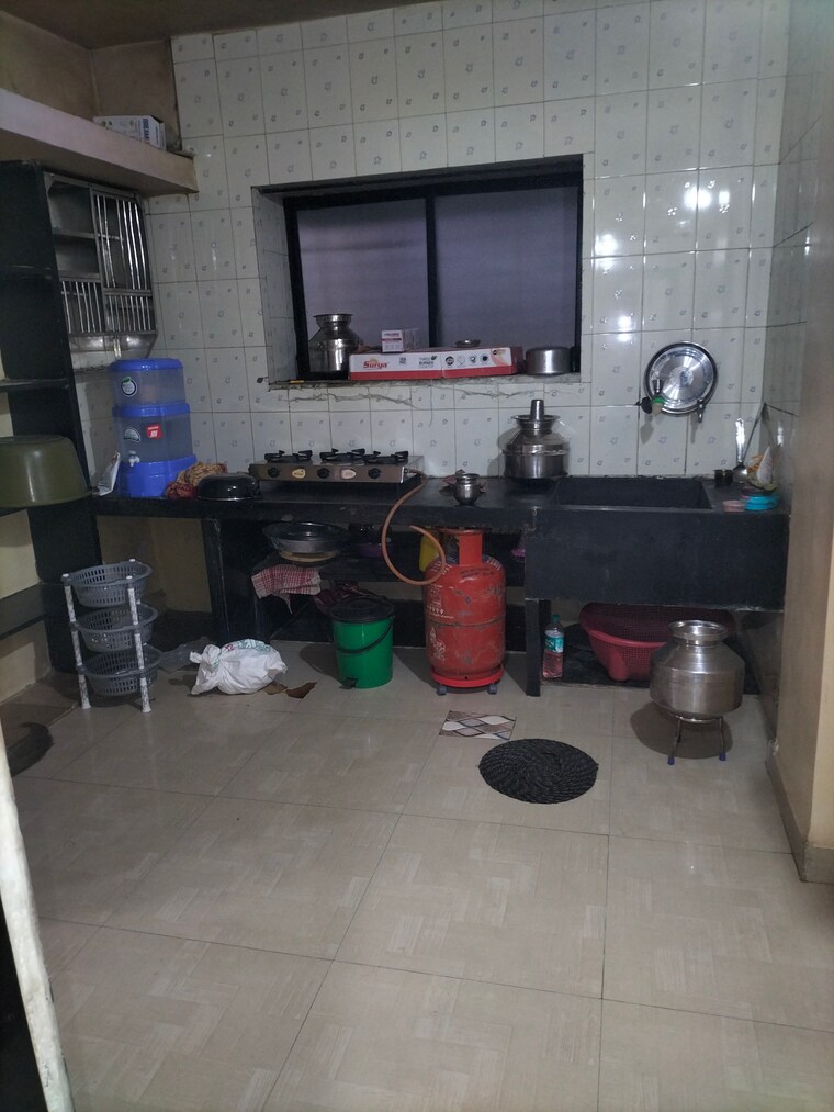  Parking, shri-datta-nandnavan-building 1 Bedroom 560 Sq.Ft. Apartment In Dhankawadi Pune 9543791