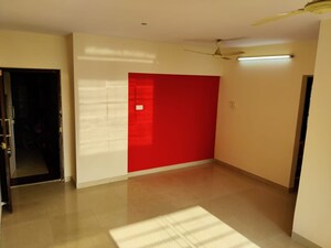 Room in 2 BHK Apartment at Tulsibaug CHS, Borivali West – for Rent