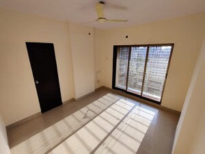 Room in 2 BHK Apartment at Tulsibaug CHS, Borivali West – for Rent
