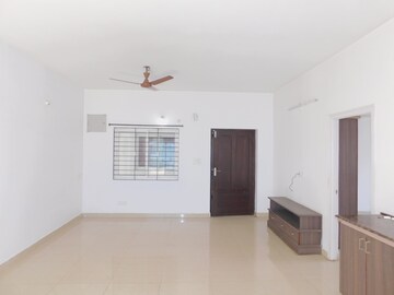 Room in 3 BHK Apartment at Kondapur – for Rent