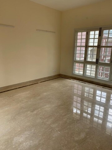 Room in 3 BHK Villa at Prestige Lakeside Habitat, Varthur – for Rent