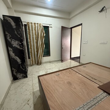 Bedroom in 2 BHK Builder Floor at Palam Vihar – for Rent