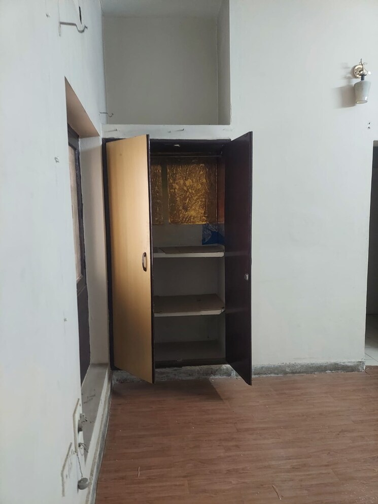 Room, gomti nagar 2 Bedroom 2152 Sq.Ft. Villa In Gomti Nagar Lucknow 9543803