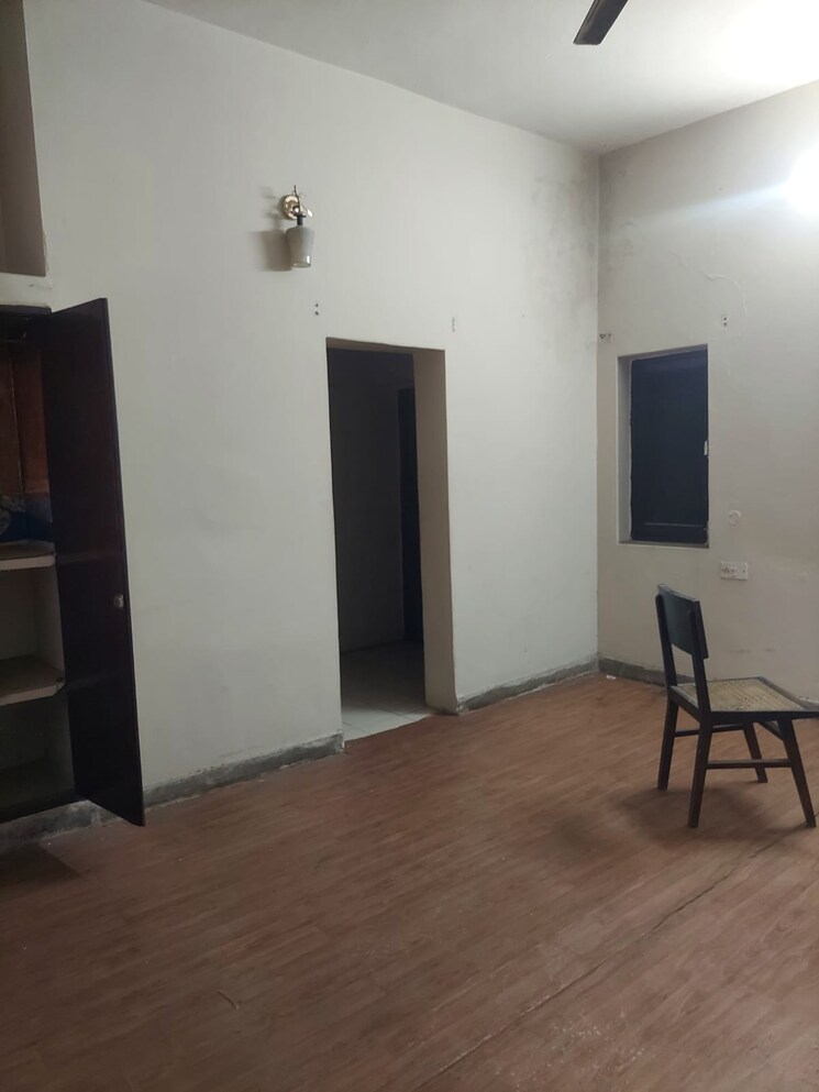 Room, gomti nagar 2 Bedroom 2152 Sq.Ft. Villa In Gomti Nagar Lucknow 9543803