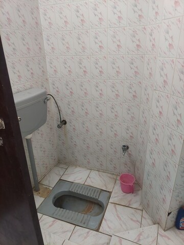 Bathroom in 2 BHK Villa at Gomti Nagar – for Rent