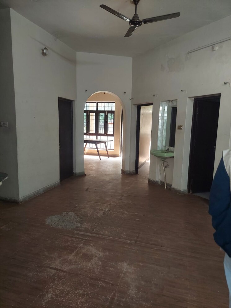  Parking, gomti nagar 2 Bedroom 2152 Sq.Ft. Villa In Gomti Nagar Lucknow 9543803