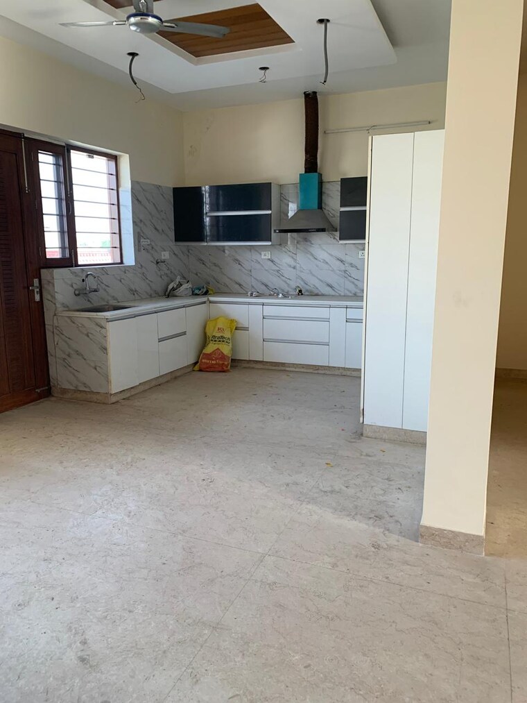 Kitchen, sector 85 3 Bedroom 2250 Sq.Ft. Apartment In Sector 85 Faridabad 9543747