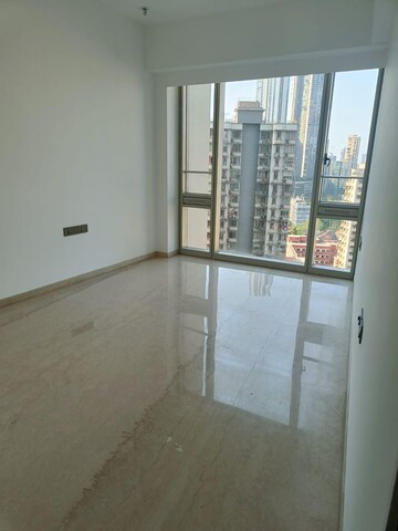 Room in 3 BHK Apartment at Lodha The Park, Worli – for Rent